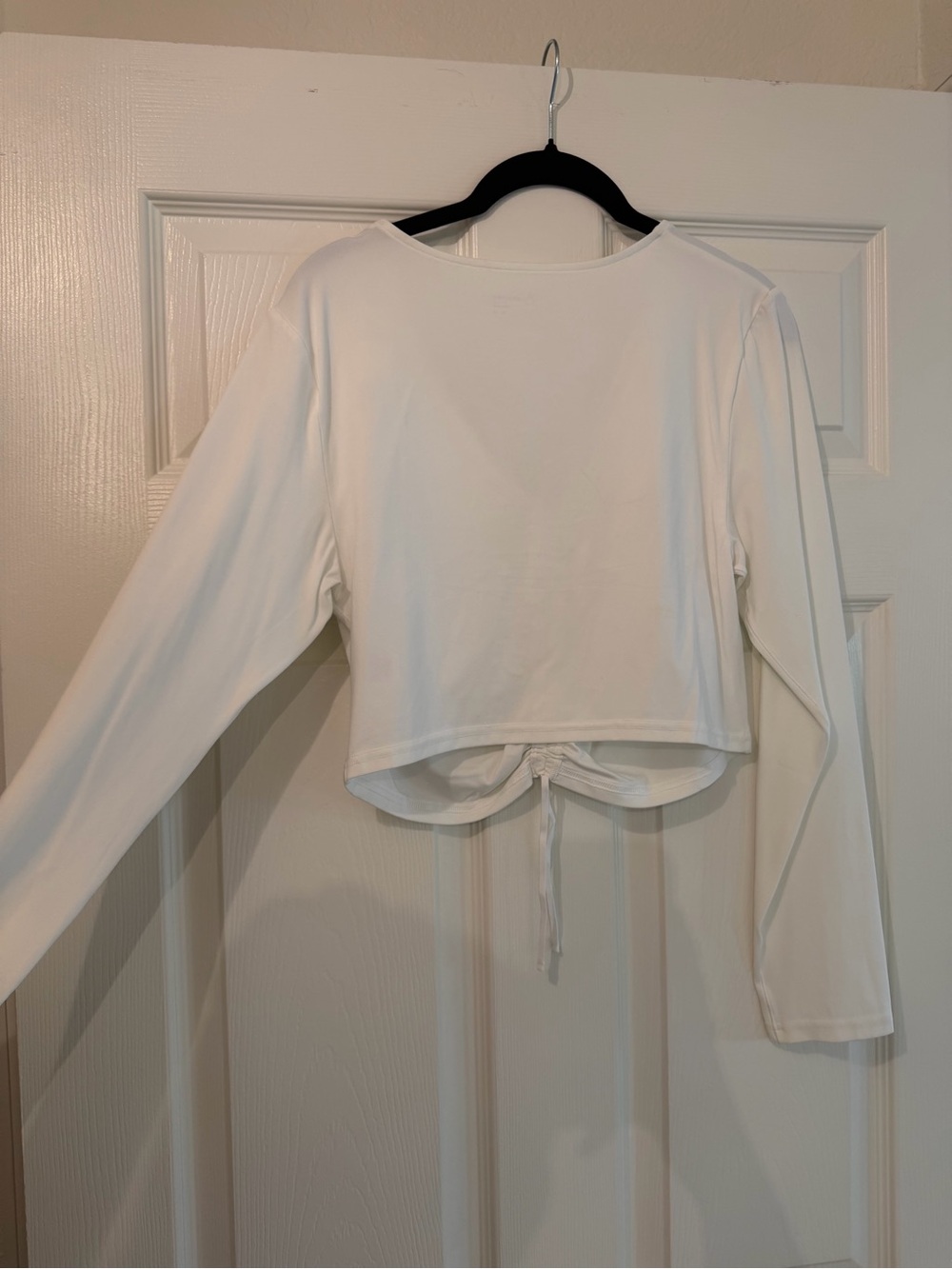 Aerie Women's White Crop Top - Picture 3 of 3